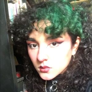 Meet your Posher, Elena